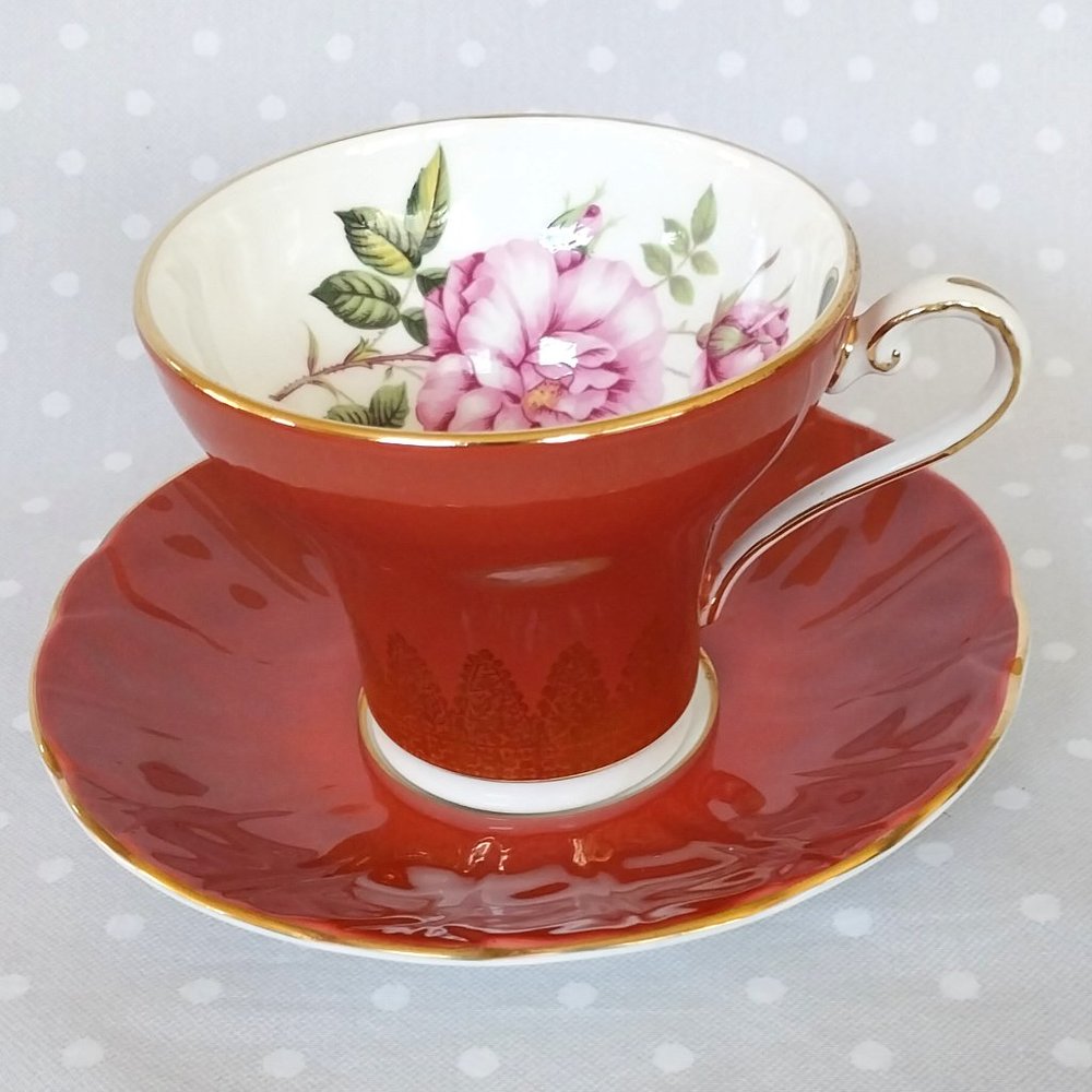 Vintage Ansley Bone China Coral w/Gold Accent and Roses Tea Cup and Sauc…